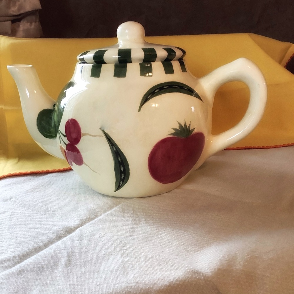 Ceramic Teapot by Laurie Gates